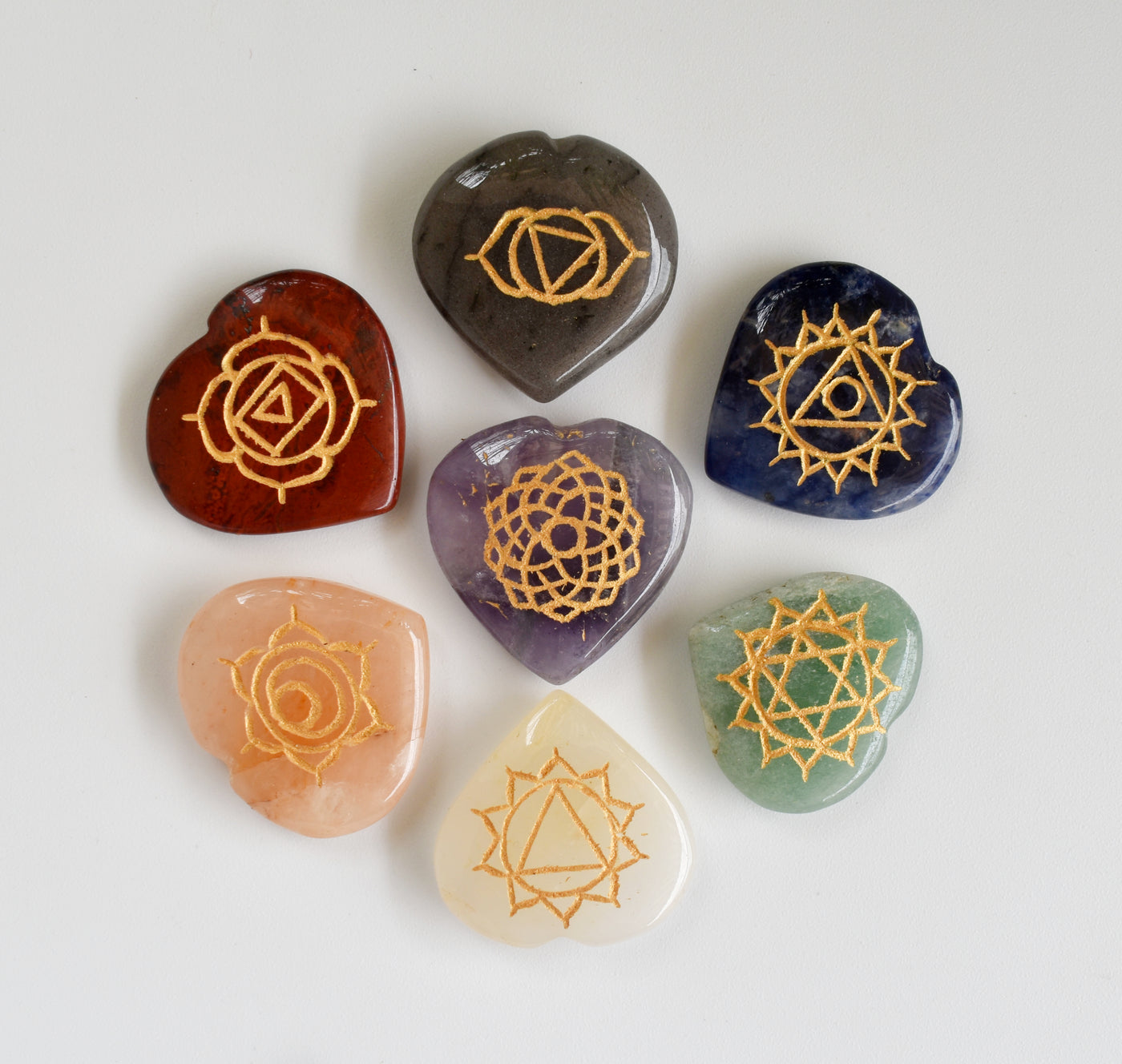 Chakra Crystals Set, Heart Shaped Reiki 7 Chakra Stones Set, Wooden Grid Plate, Selenite Log