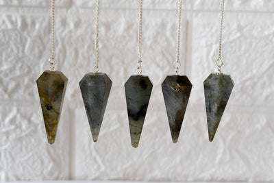 Labradorite Pendulum (Synchronicity and Protection)