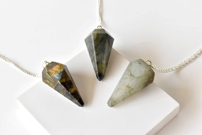 Labradorite Pendulum (Synchronicity and Protection)