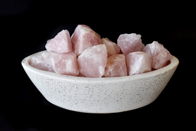 Pierres naturelles brutes de quartz rose Pierres brutes de quartz rose de 1 pouce, morceaux de cristal brut en taille de paquet 4 oz, 1/2 lb, 1 lb.