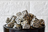 Dalmatian Jasper Pierre dégringolée A Grade, Cristaux dégringolés moyens, 1pc, 2,3,5 et 10pcs