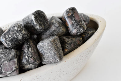 Spinelle Matrix Tumbled Crystals(Physical Strength and Promotes Longevity)