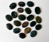 Bloodstone Worry Stone pour la guérison des cristaux (Pocket Palm Stone / Thumb Stone)