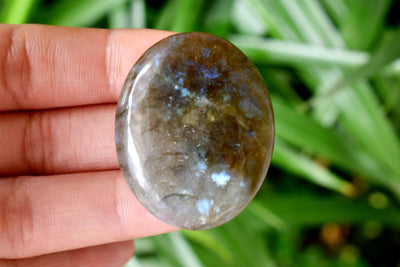 Bulk Lot 50pcs Labradorite Worry Stone for crystal healing (Pocket Palm Stone / Thumb Stone)